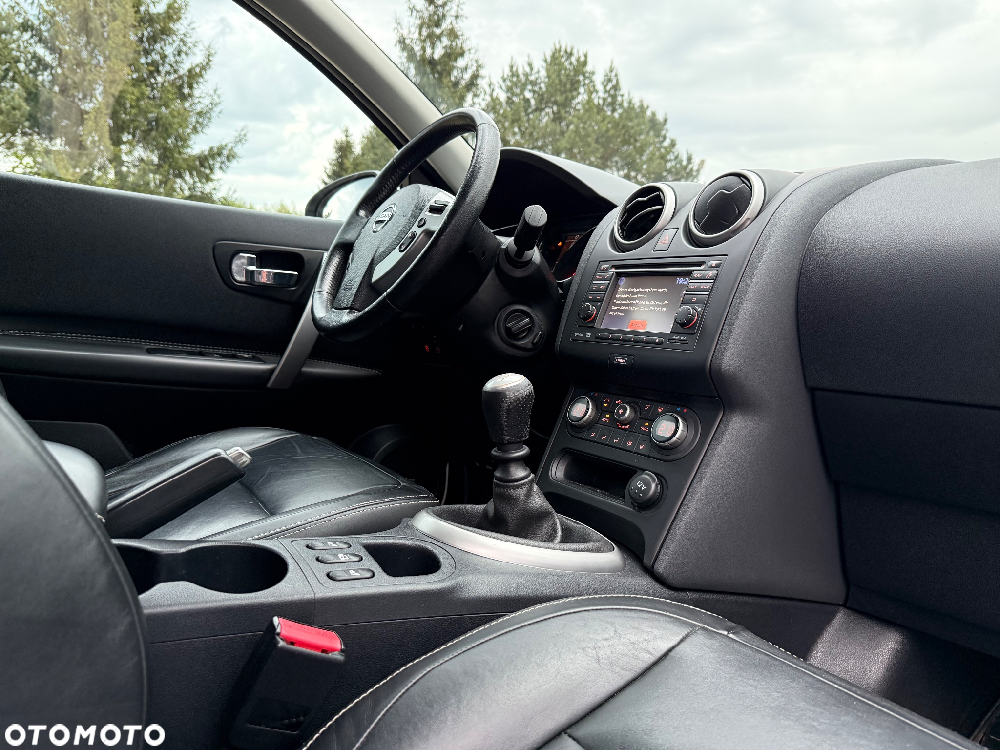 Nissan Qashqai 1.6 dCi TEKNA - 13