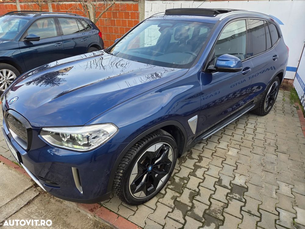 BMW iX3 - 9