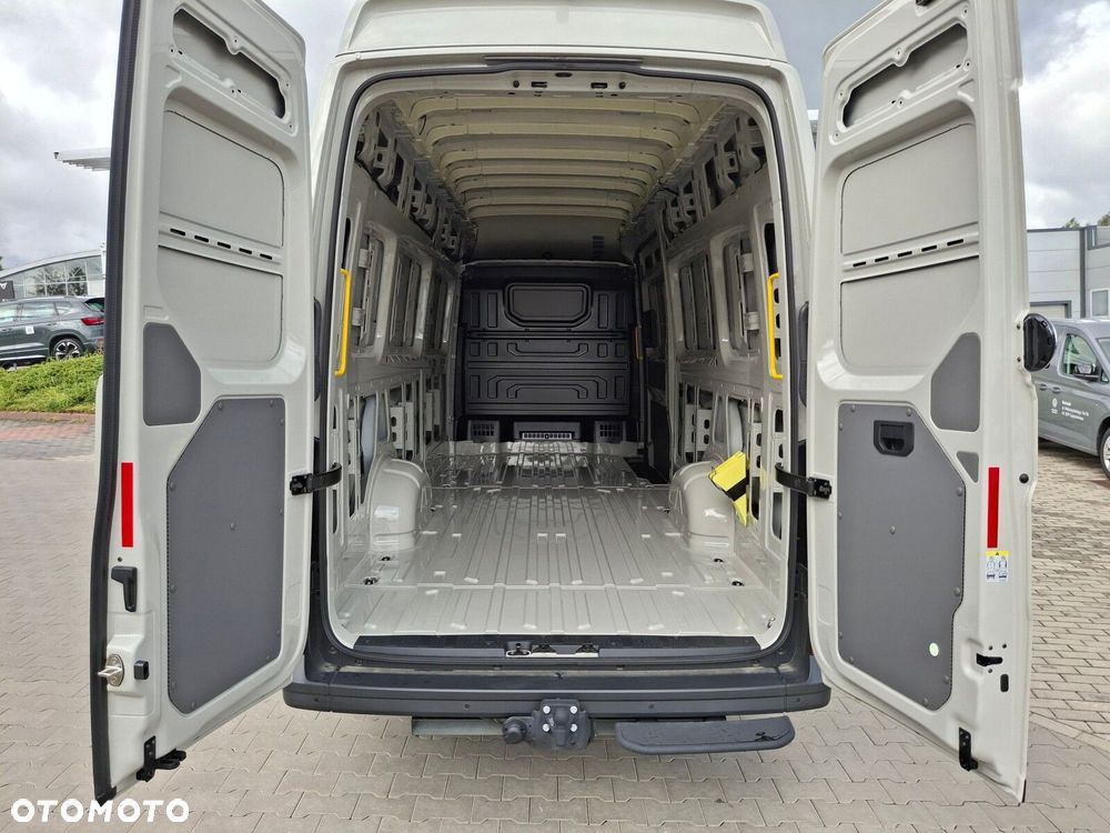 Volkswagen Crafter - 10