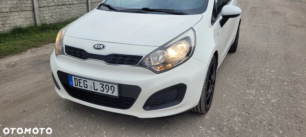 Kia Rio 1.2 Attract - 3