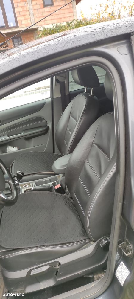 Ford Focus 2.0 TDCI 136 Ghia - 16