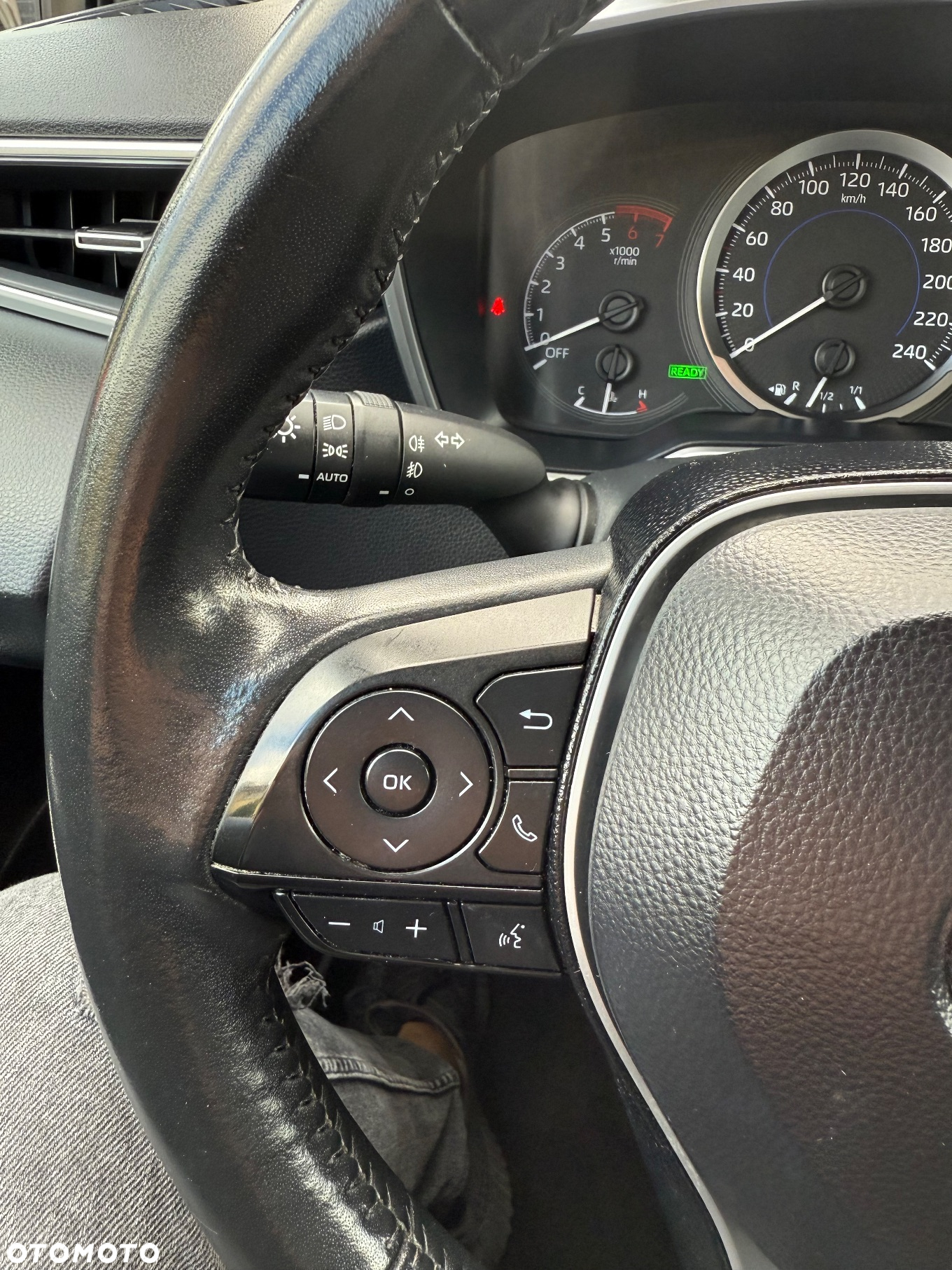 Toyota Corolla 1.8 Hybrid Comfort - 8