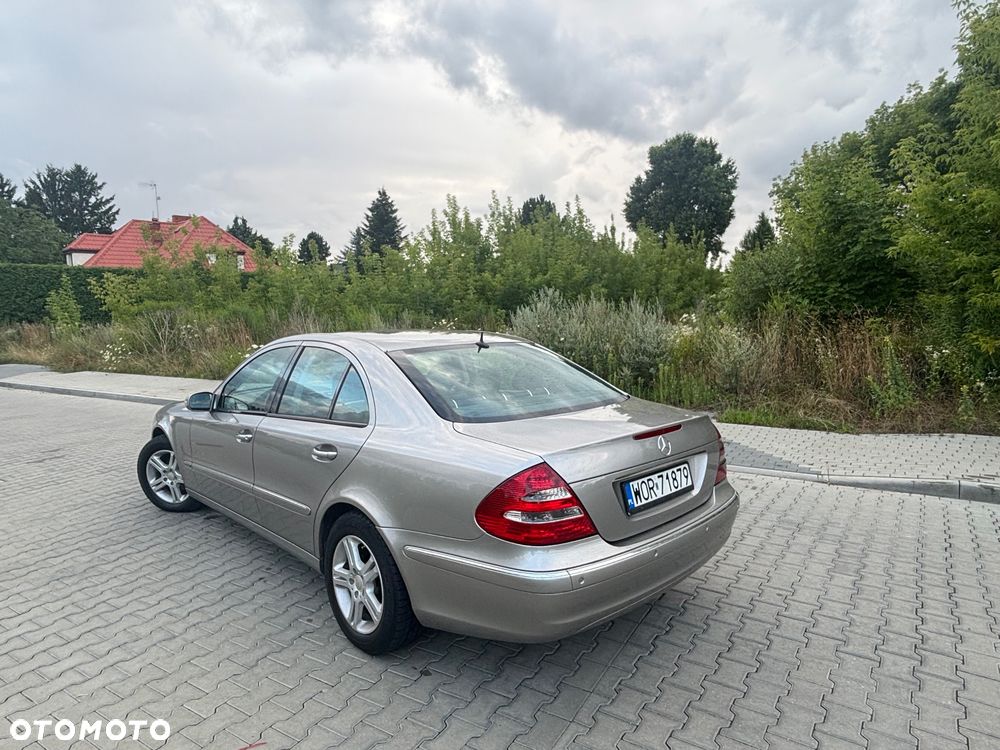 Mercedes-Benz Klasa E 320 CDI T Elegance - 23