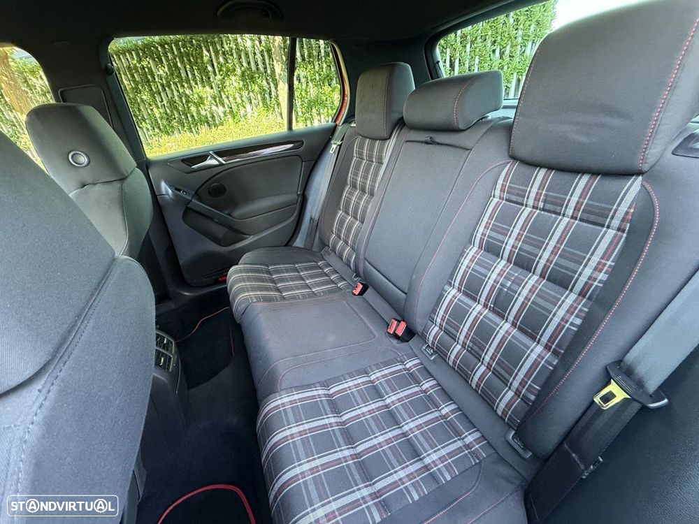 VW Golf 2.0 GTI - 22