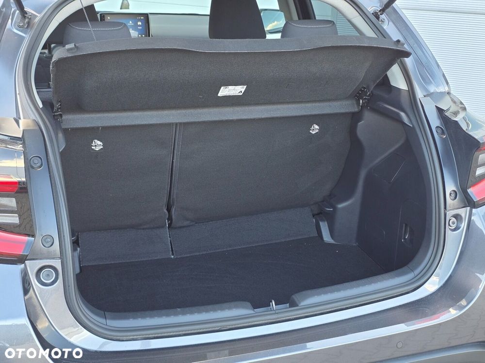 Toyota Yaris Hybrid 1.5 Style - 33