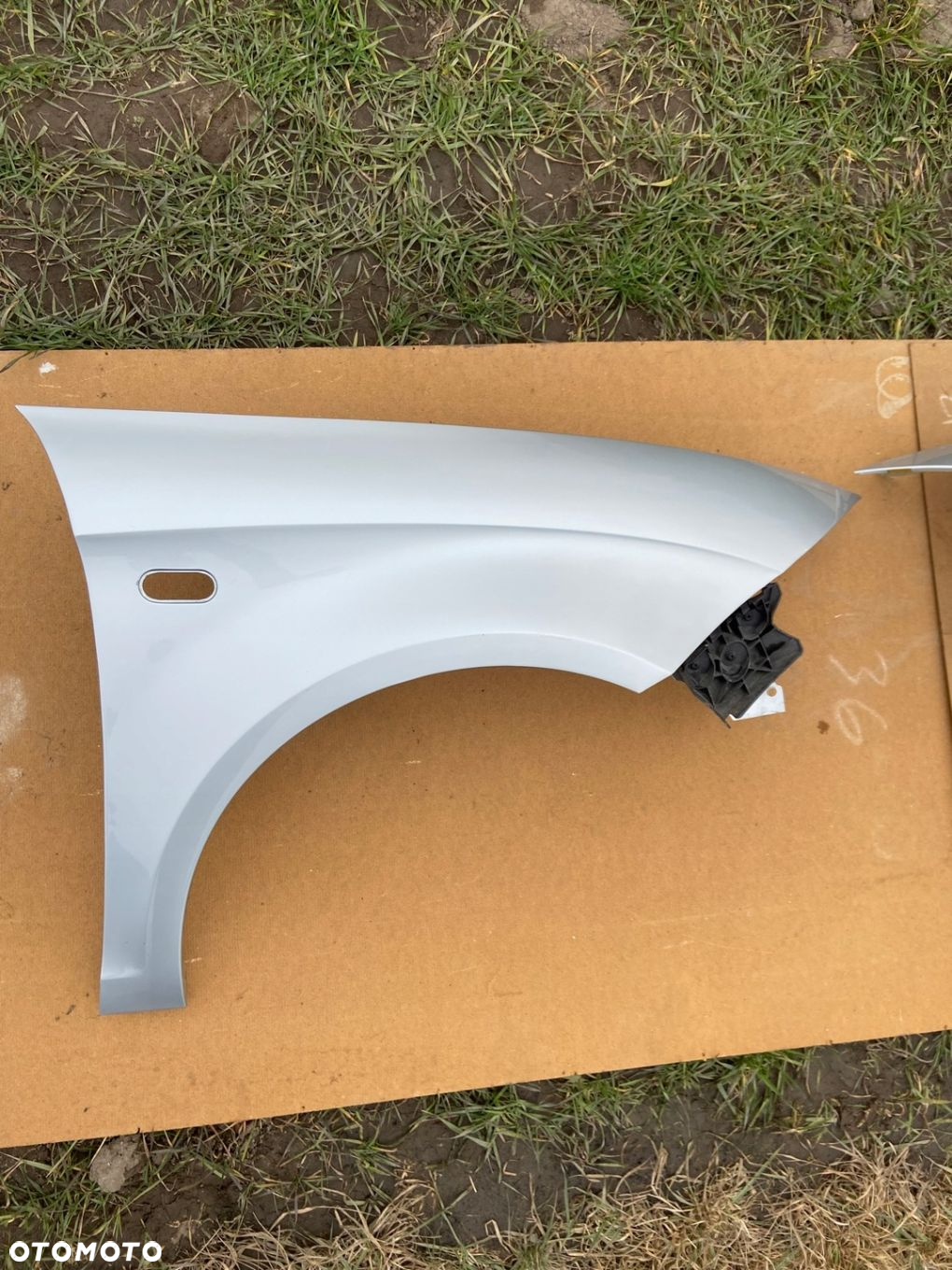 SEAT ALTEA 04-15 BŁOTNIK PRAWY PRZEDNI LA7W ŁADNY BEZ RDZY ORYGINAŁ - 2
