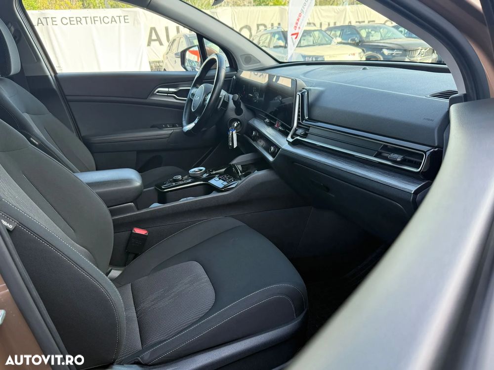 Kia Sportage 1.6 T-GDI MHEV 7DCT HP 4x4 Business Line - 18