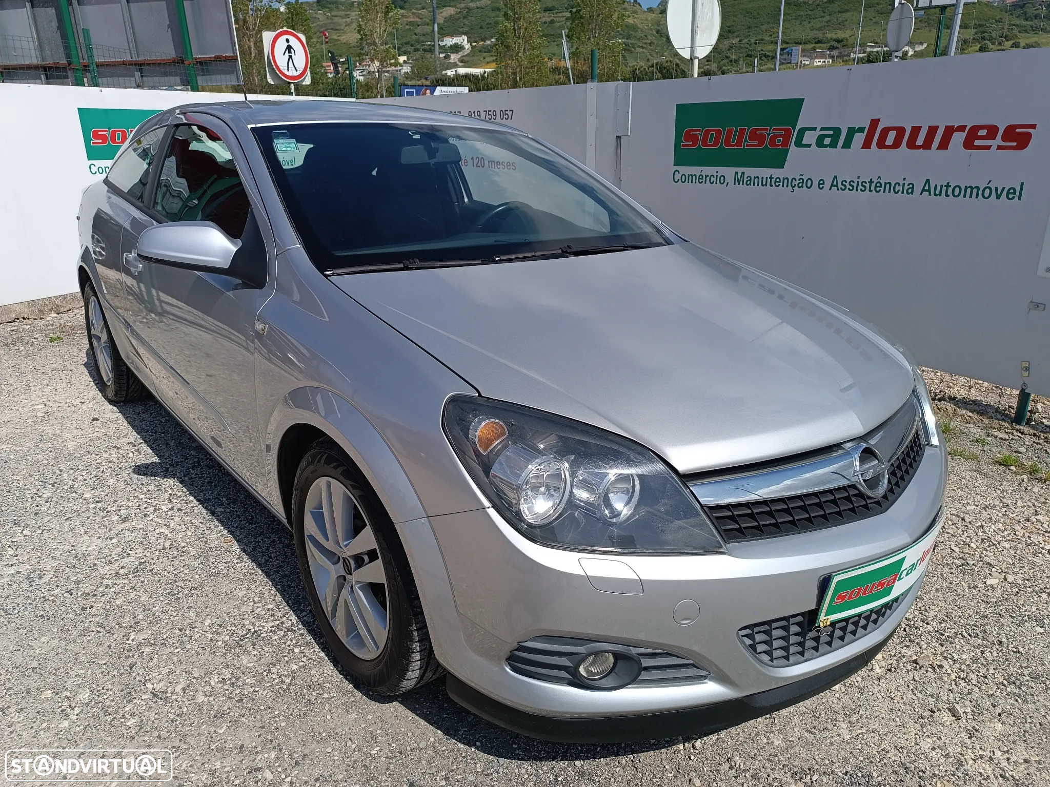 Opel Astra GTC 1.4 - 7