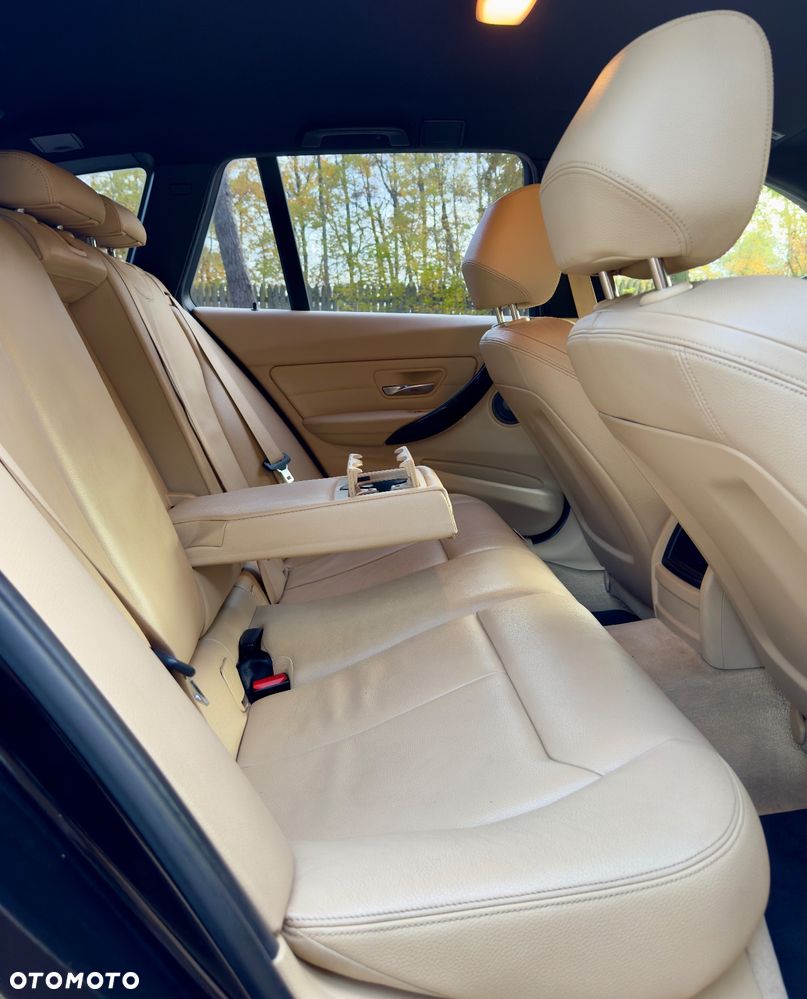 BMW Seria 3 320d xDrive Sport Line - 14