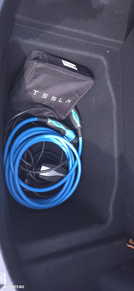 Tesla Model 3 Standard Reichweite Plus Hinterradantrieb - 7