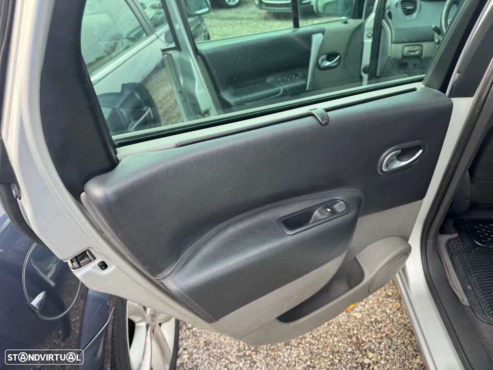 Renault Scénic 1.5 dCi Confort - 19