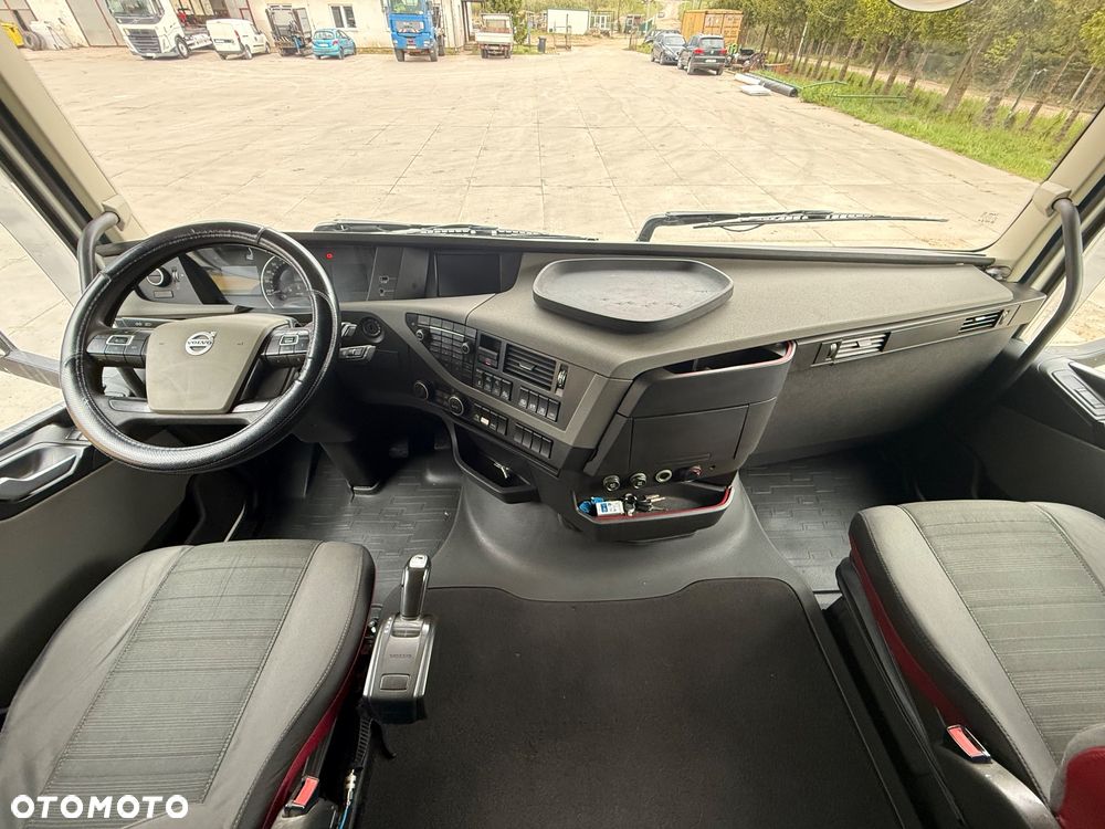 Volvo FH460 - 12