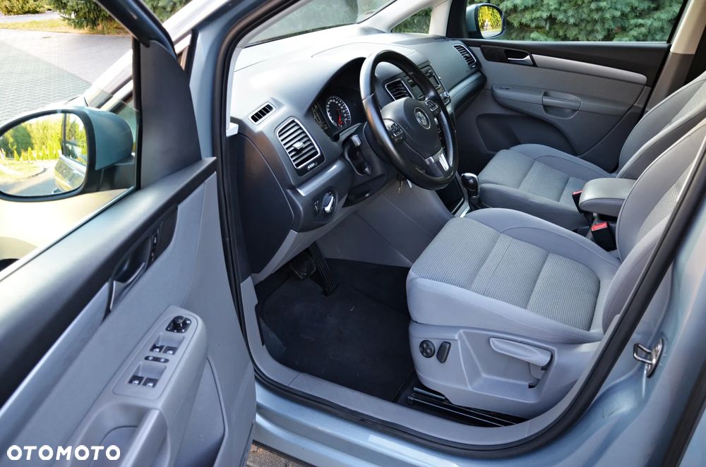 Volkswagen Sharan - 26