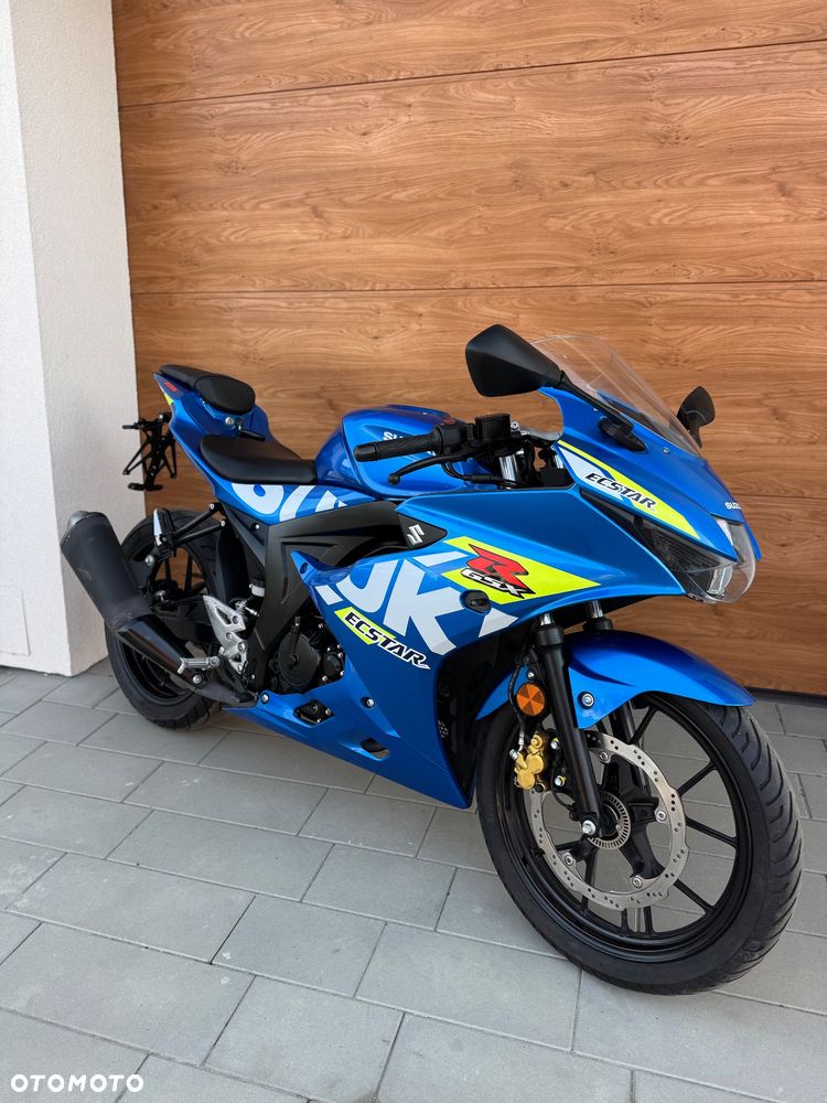 Suzuki GSX-R - 1