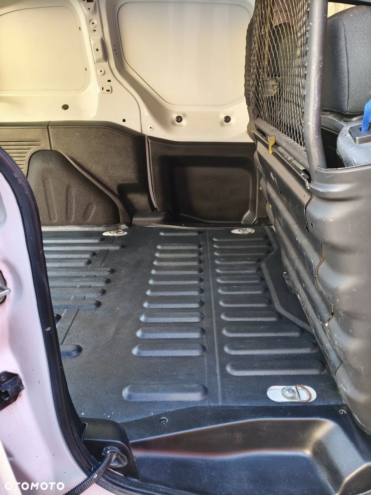 Peugeot Partner - 24