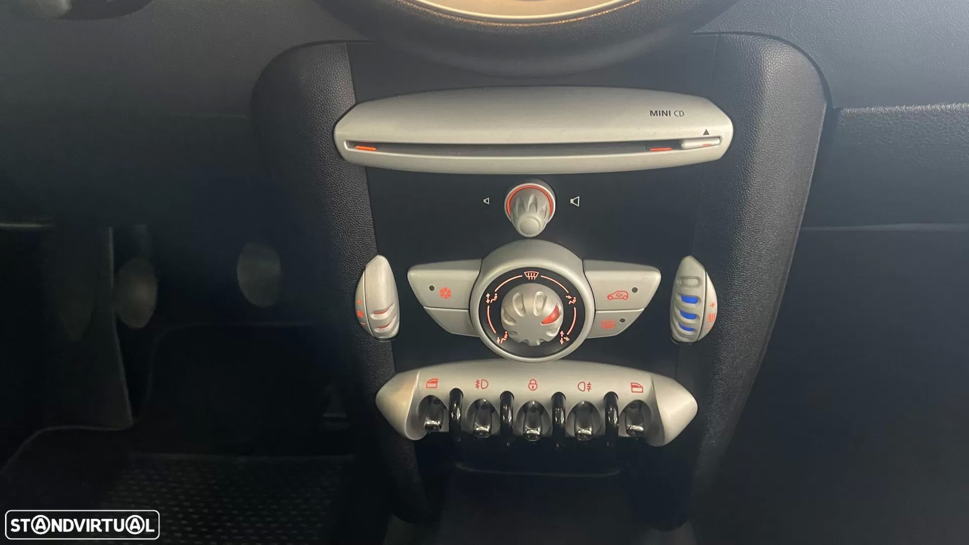 MINI 3 Portas One D - 27