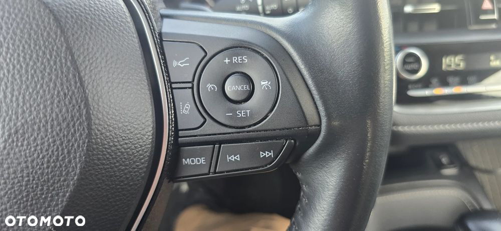 Toyota Corolla 2.0 Hybrid Comfort - 29