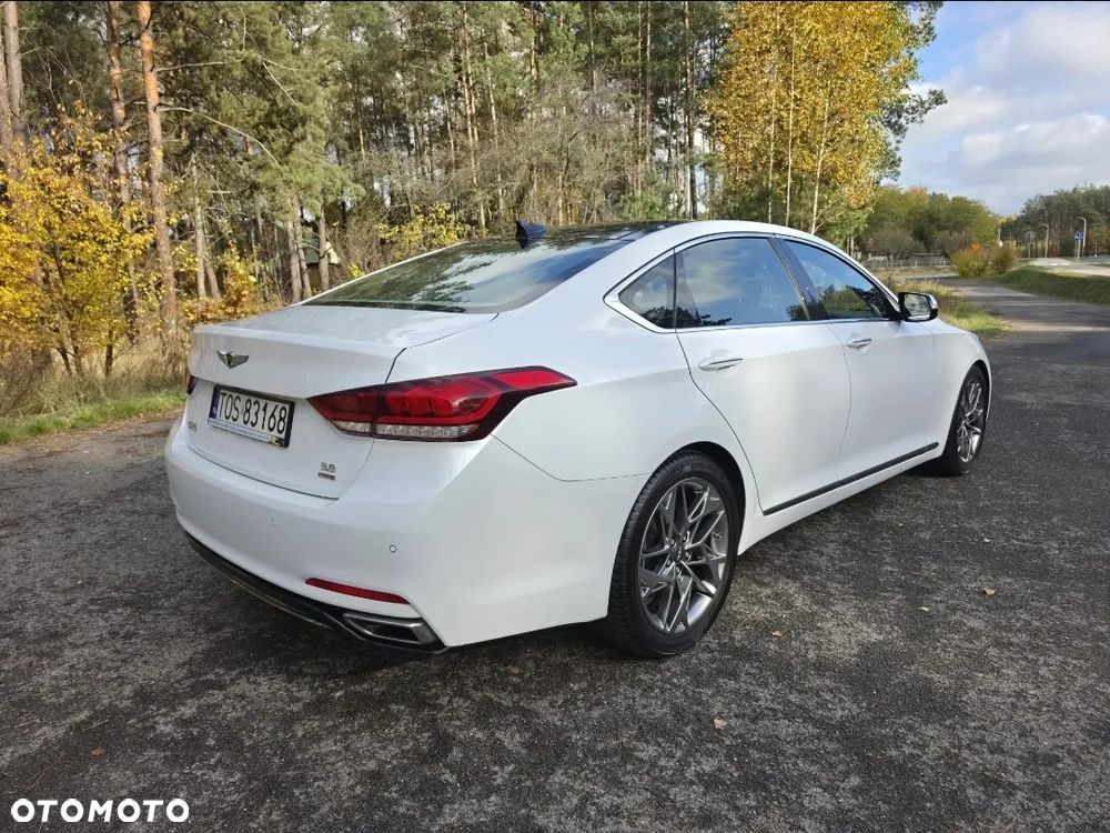 Hyundai Genesis 3.8 V6 GDI - 15