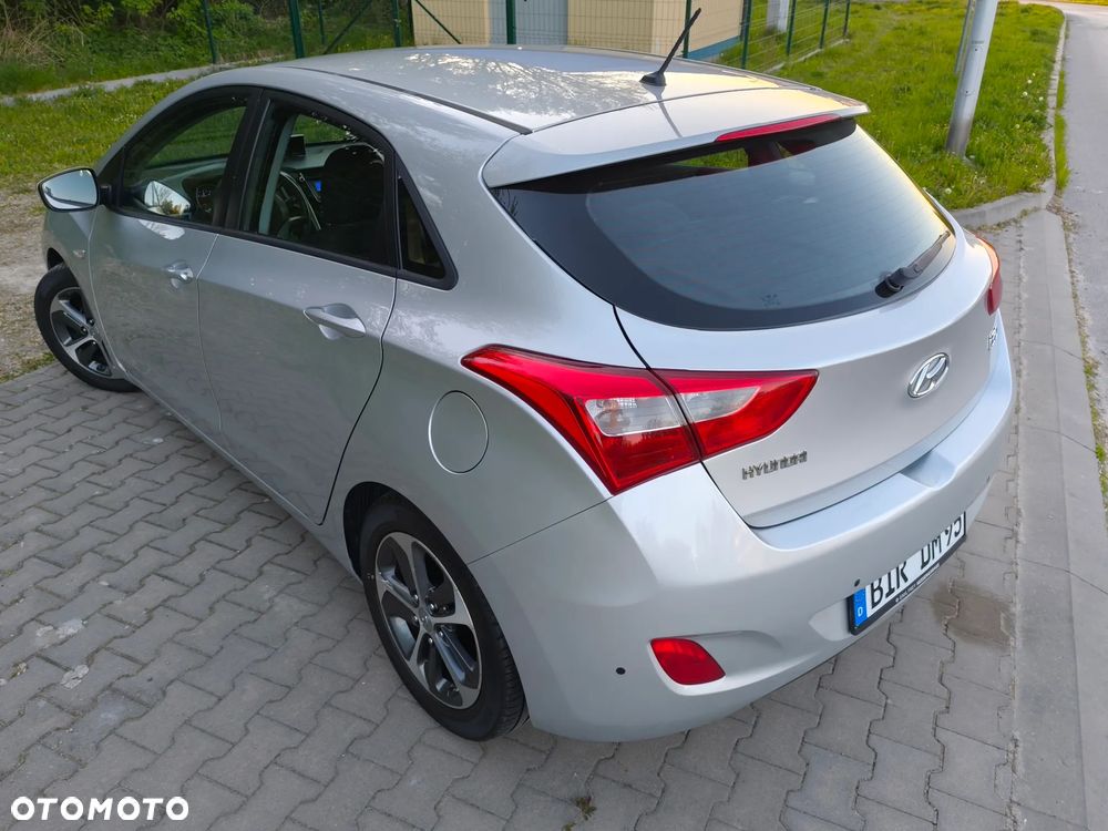 Hyundai i30 blue 1.4 Passion - 30