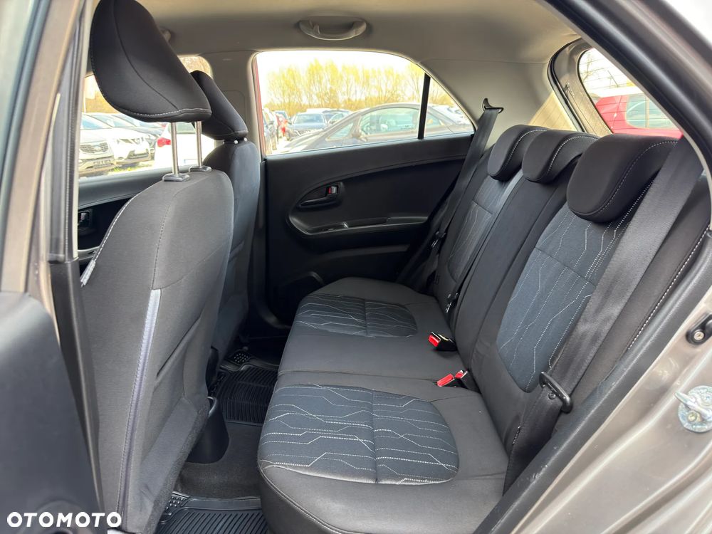 Kia Picanto 1.0 Fifa World Cup Edition - 23