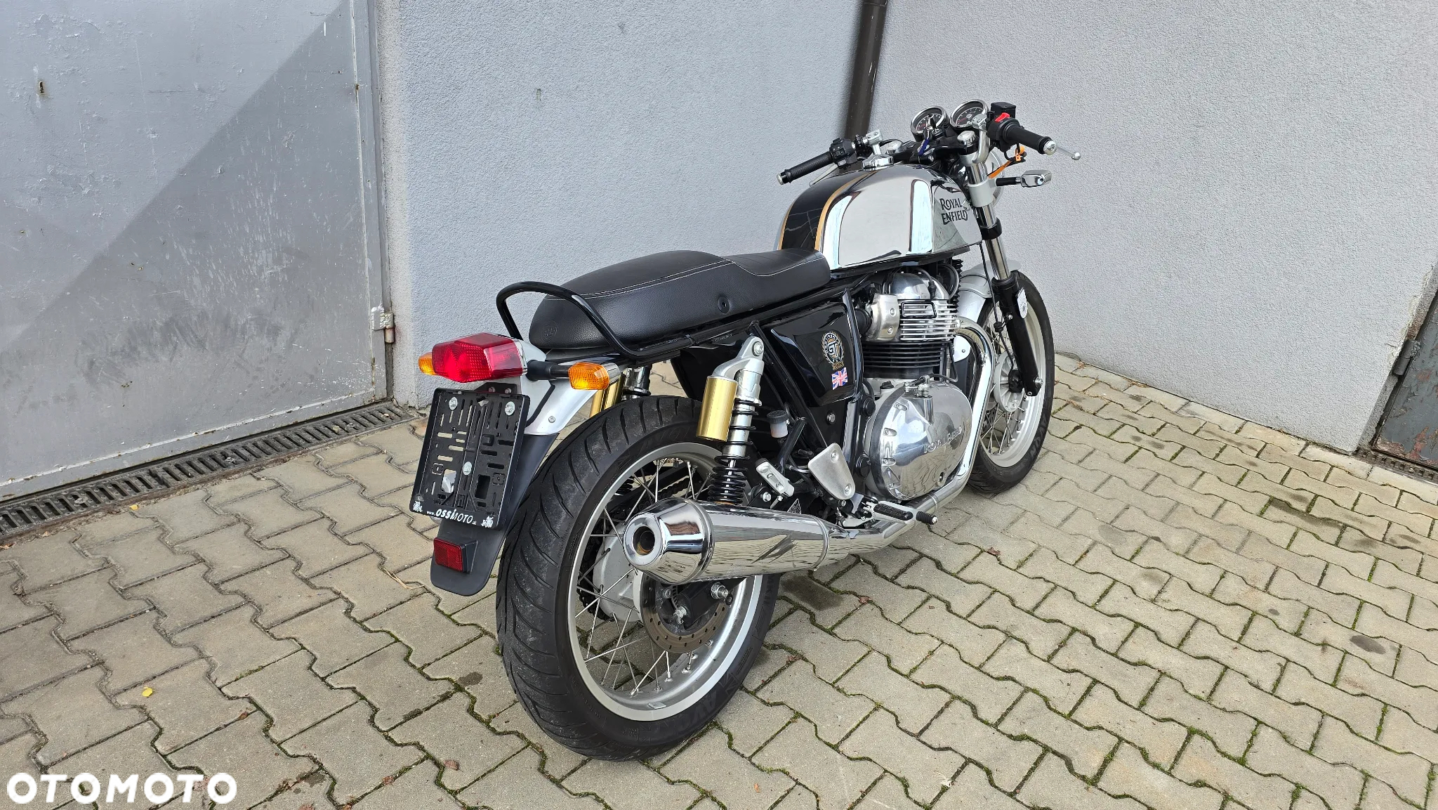 Royal Enfield Continental - 10