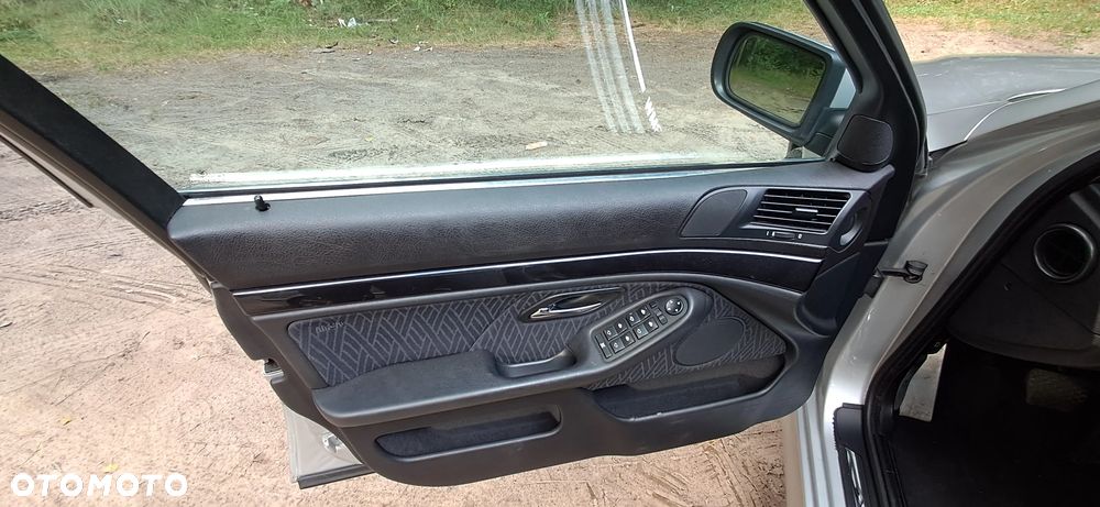 BMW Seria 5 - 14