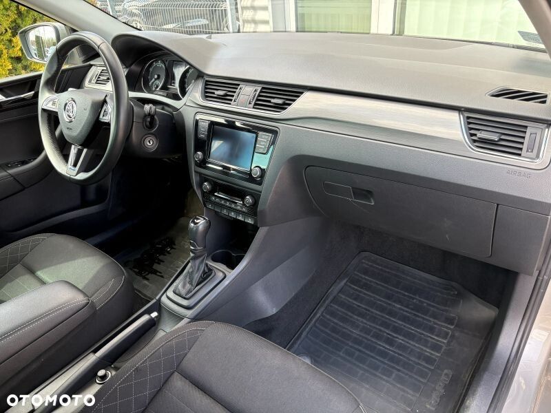 Skoda RAPID 1.0 TSI Style DSG - 11