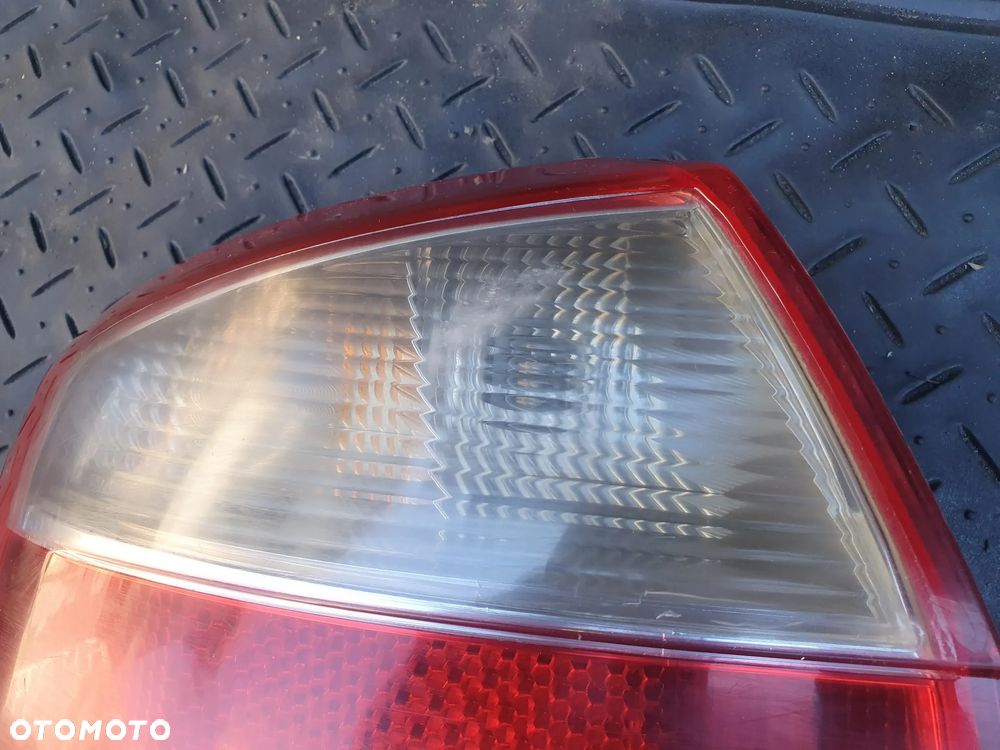 AUDI A4 B6 SEDAN LAMPA LEWY TYŁ LEWA TYLNA 8E0945095C 153929 ORYGINAŁ HELLA - 2