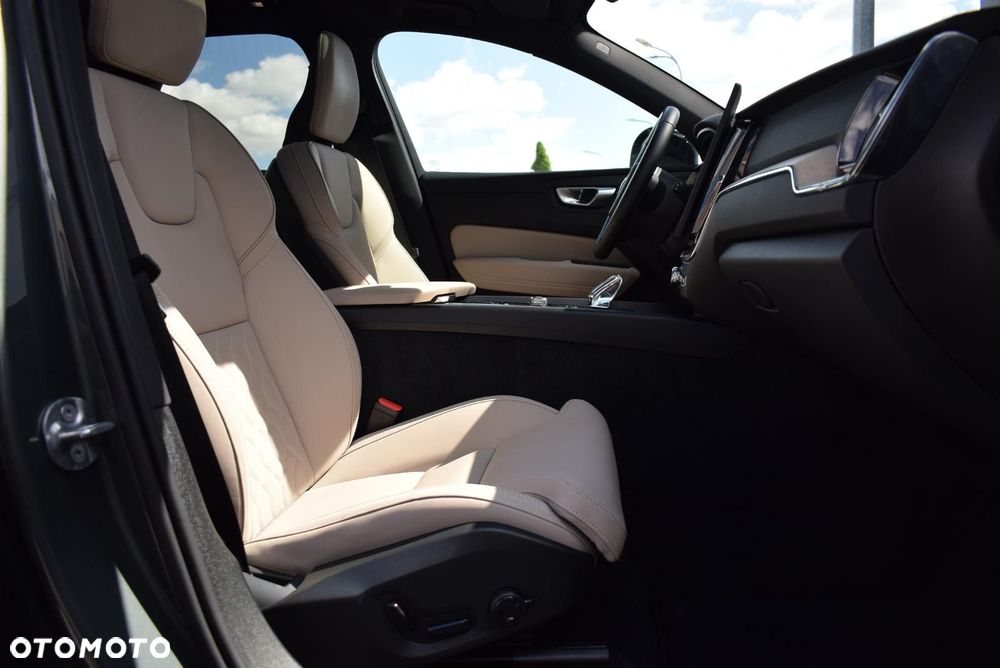 Volvo XC 60 - 24