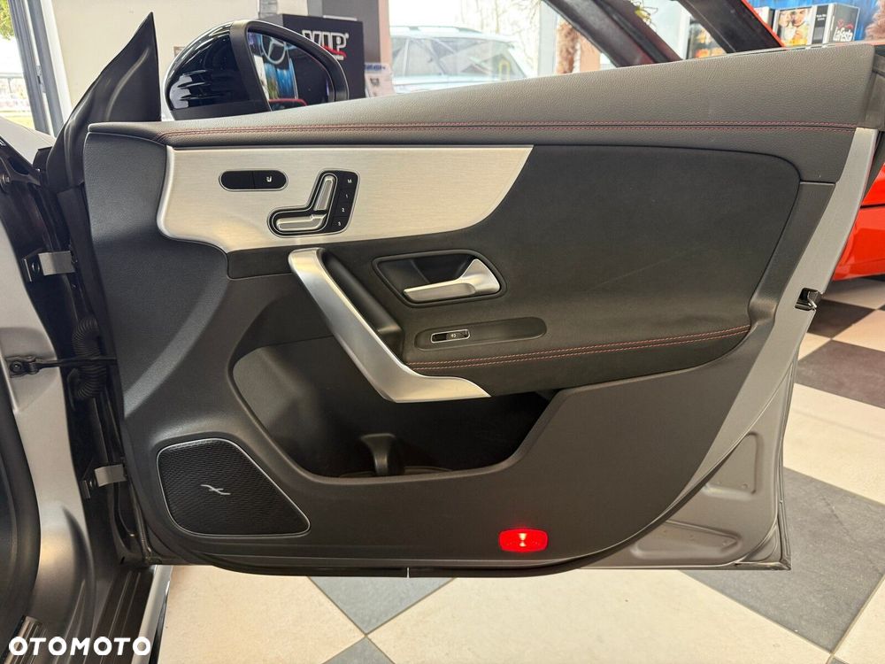 Mercedes-Benz CLA - 19