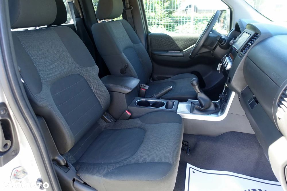 Nissan Navara 2.5 D FE Long - 13