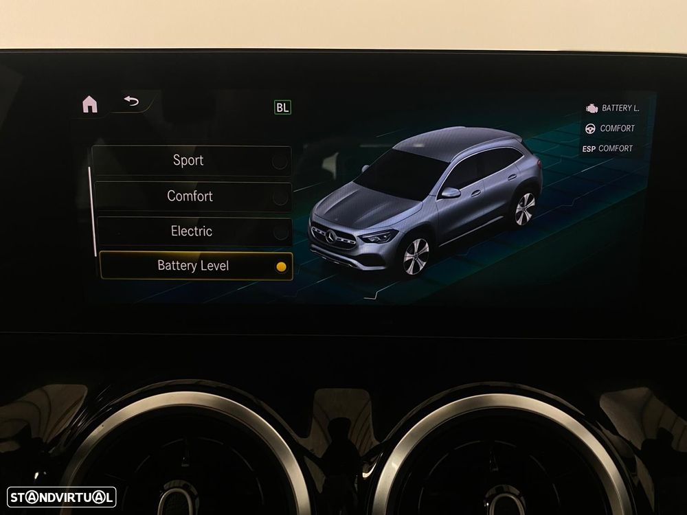 Mercedes-Benz GLA 250 e AMG Line - 38