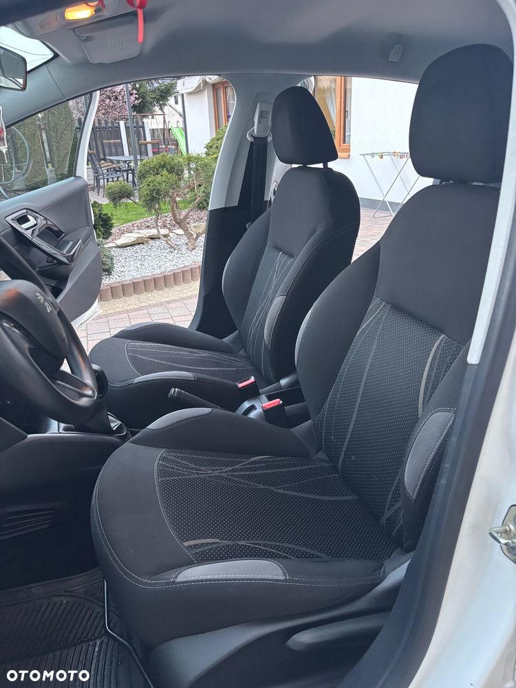 Peugeot 208 68 VTI Active - 11