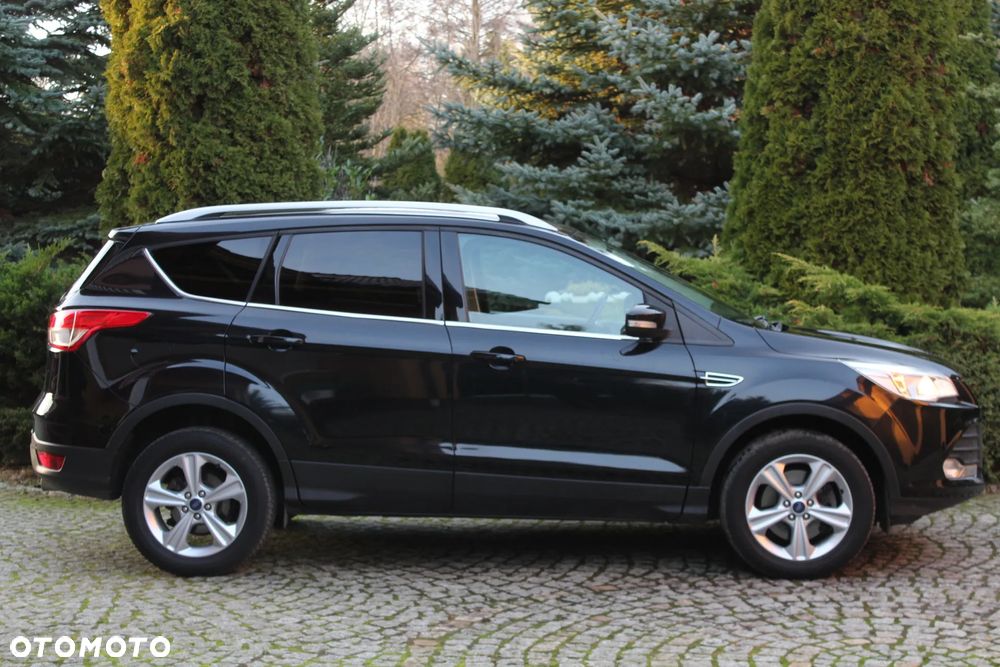 Ford Kuga 2.0 TDCi 2x4 Titanium - 6