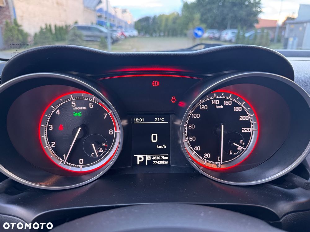 Suzuki Swift 1.2 Dualjet SHVS Premium CVT - 9