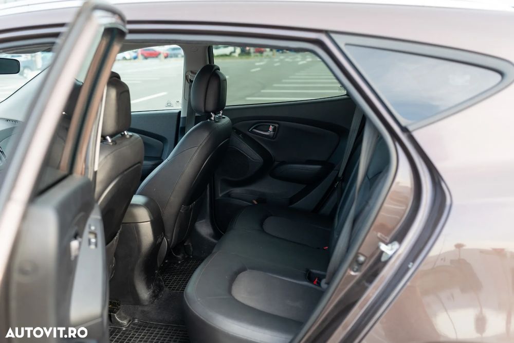 Hyundai ix35 2.0 CRDI 4WD Automatik Fifa World Cup Gold Edition - 13