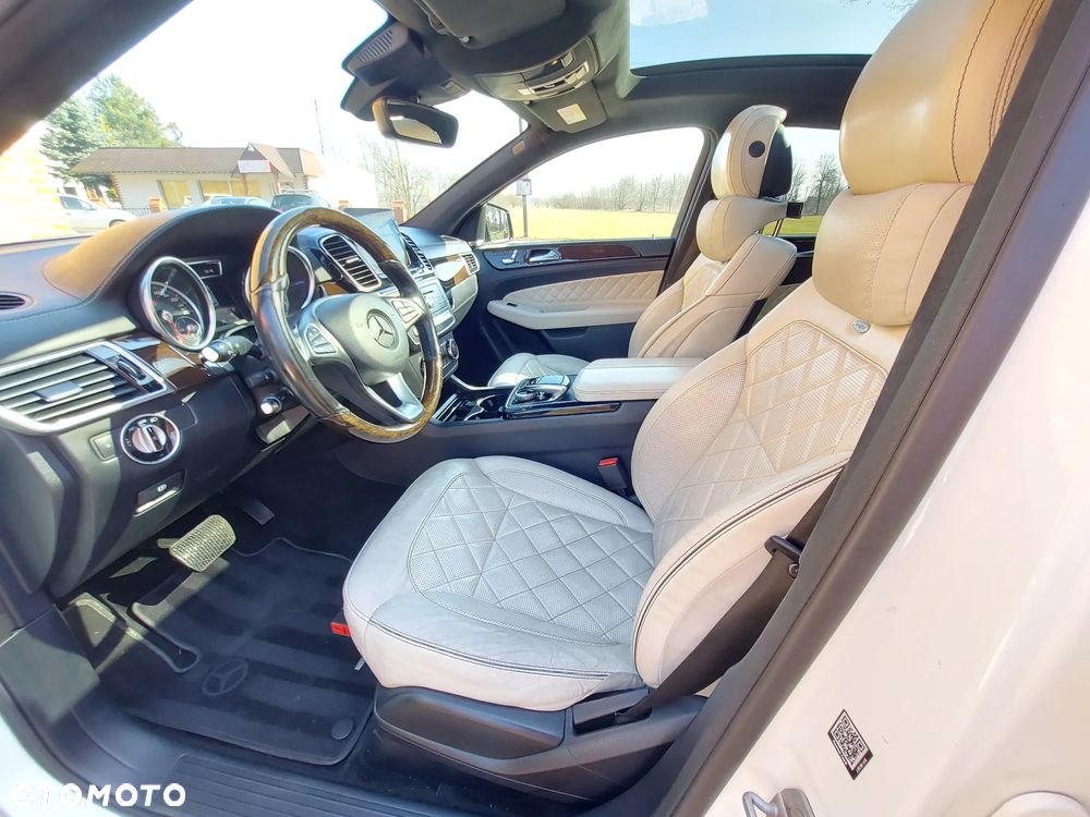 Mercedes-Benz GLE - 10