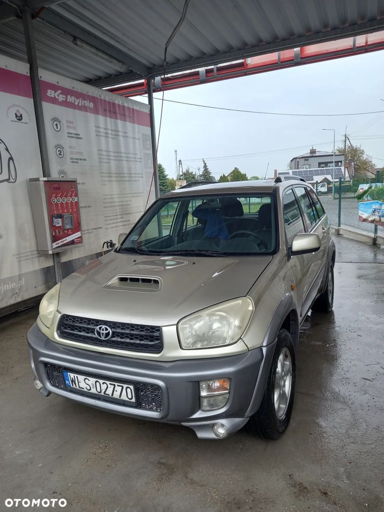 Toyota RAV4 2.0 D-4D 4x4 - 2