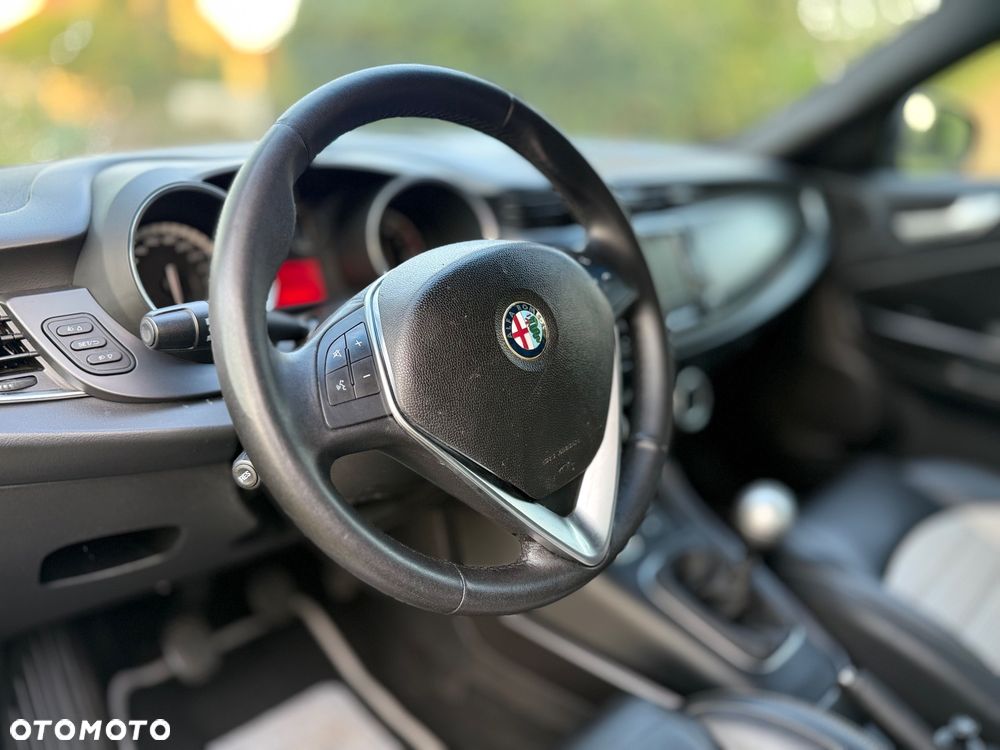 Alfa Romeo Giulietta - 12