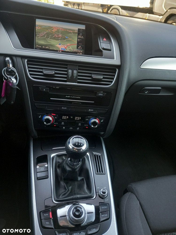 Audi A4 Avant 2.0 TDI DPF S line Sportpaket (plus) - 32