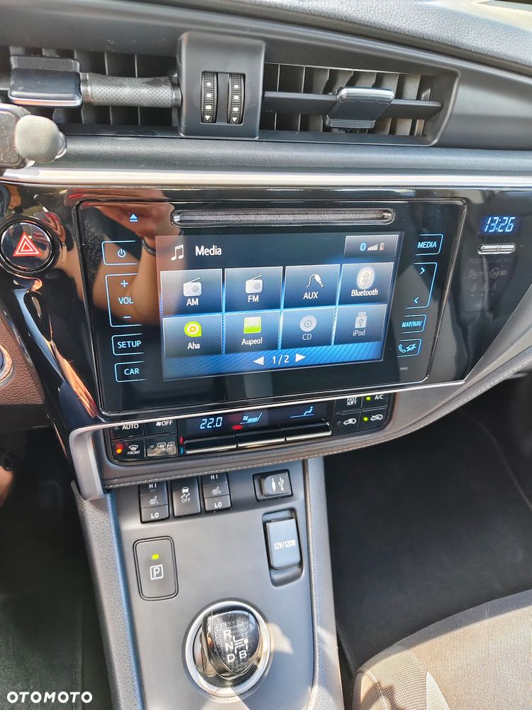 Toyota Auris Hybrid 135 Prestige - 22