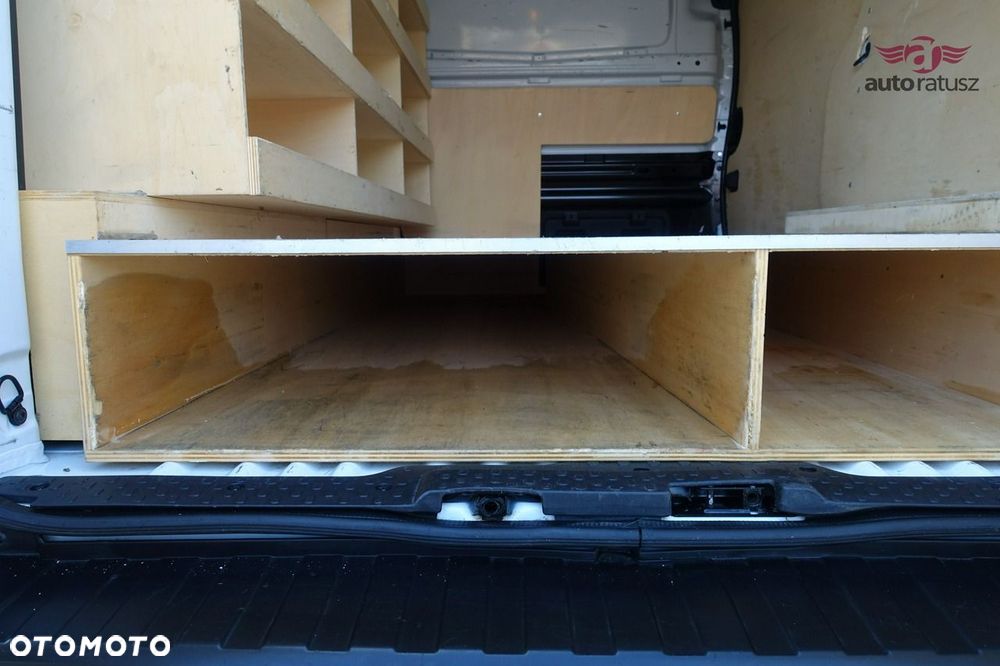 Renault Trafic - 15