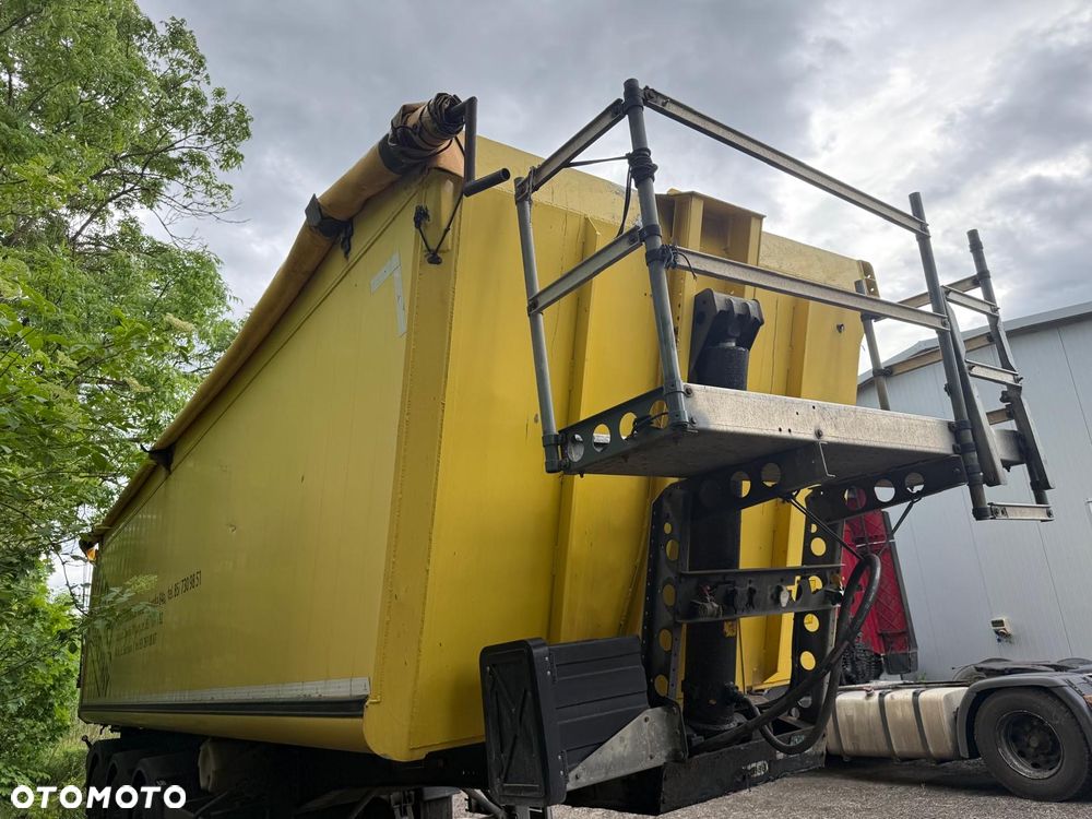 Schmitz Cargobull Naczepa Wywrotka  masa tylko 4900! Podnoszona Oś - 6