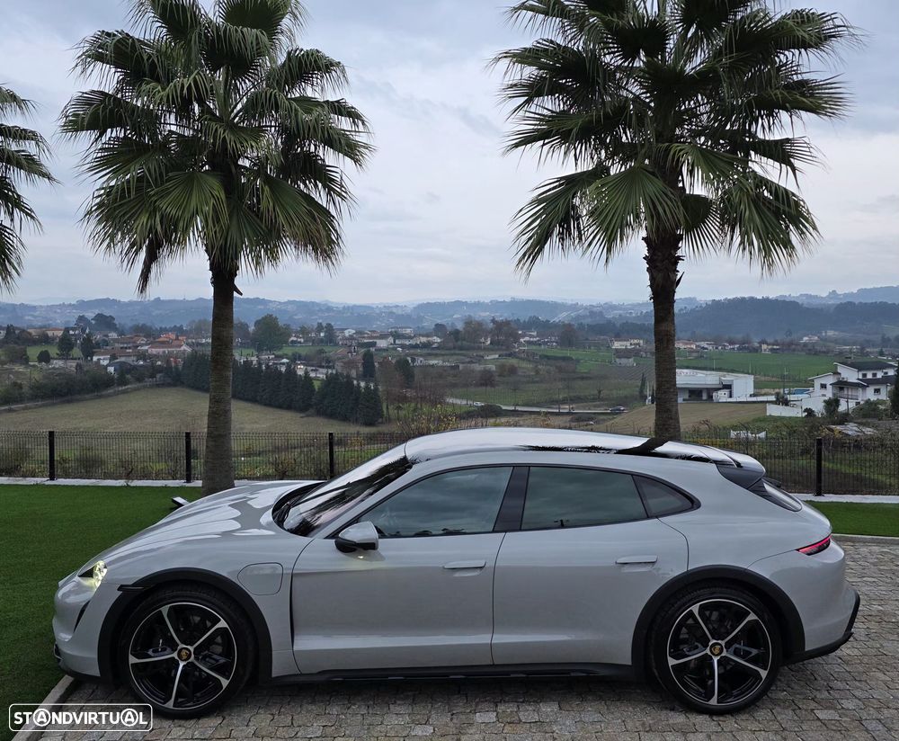 Porsche Taycan Cross Turismo 4 - 8