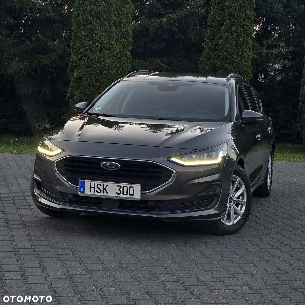 Ford Focus SW 1.0 EcoBoost Hybrid TITANIUM X - 2