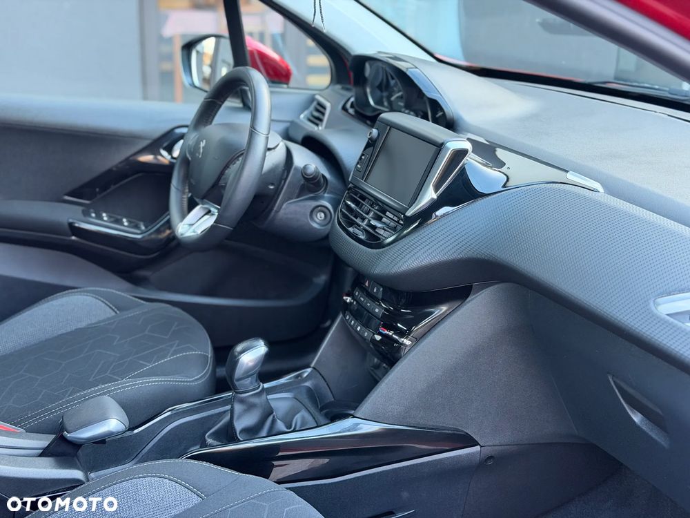 Peugeot 2008 1.2 Pure Tech Active - 36