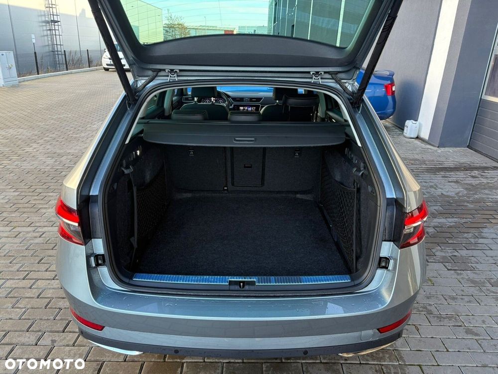 Skoda Superb 2.0 TSI L&K DSG - 19