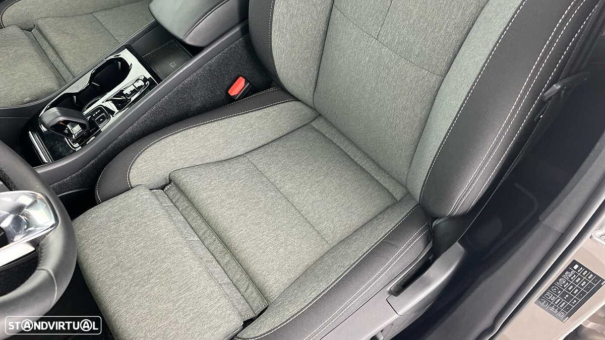 Volvo XC 40 - 25