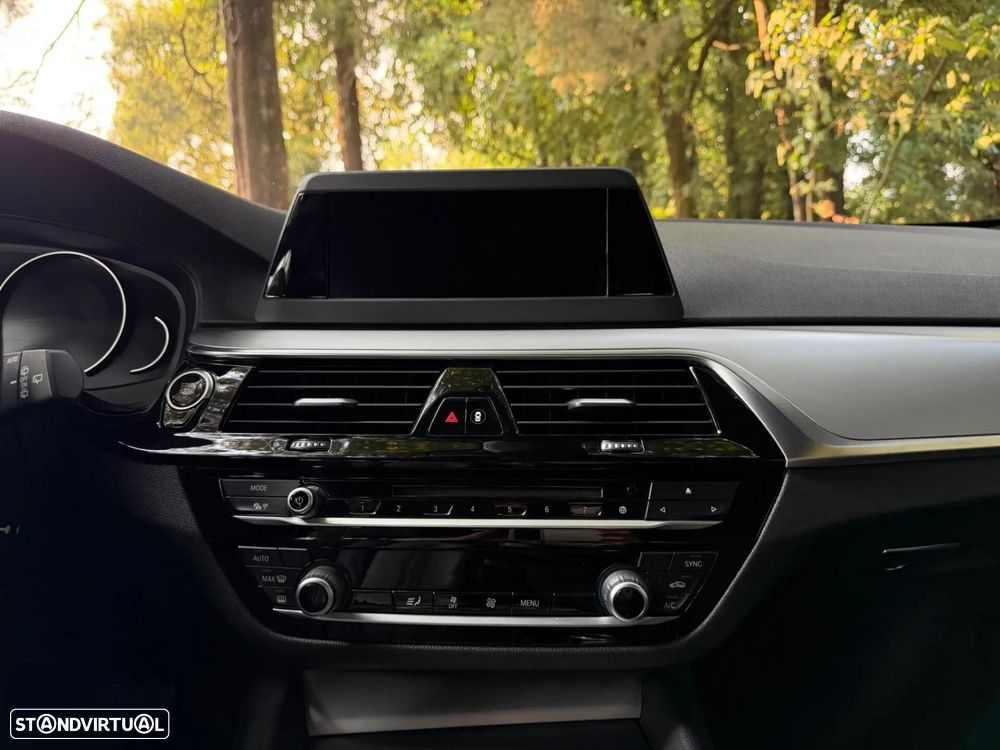 BMW 520 d Auto - 23