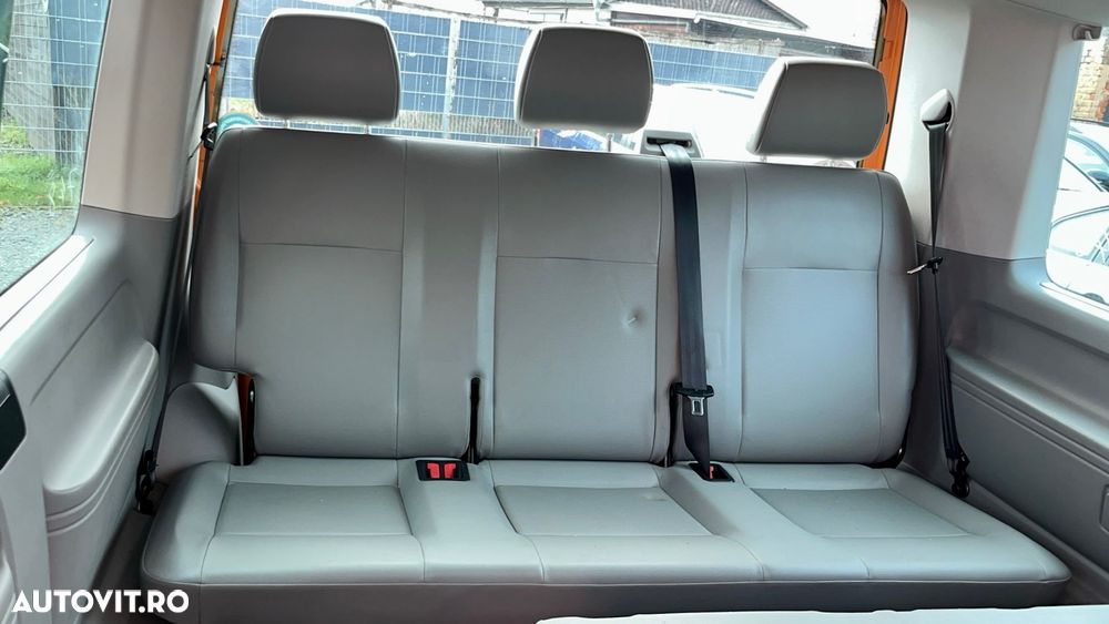 Volkswagen Caravelle - 12